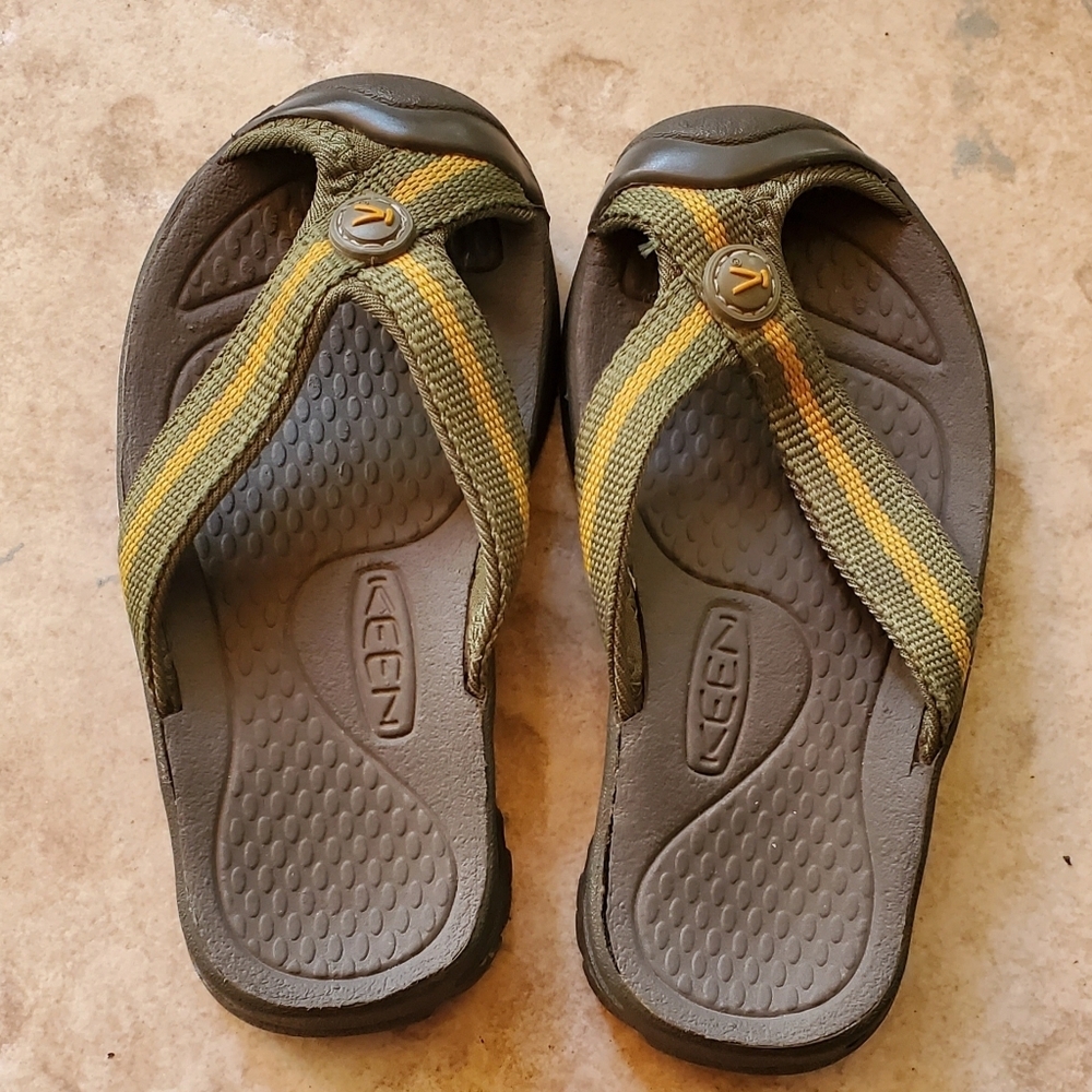 Keen Flip Flops Toddler Size 9